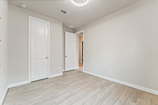 Building Photo - 32067 August Woods Wy