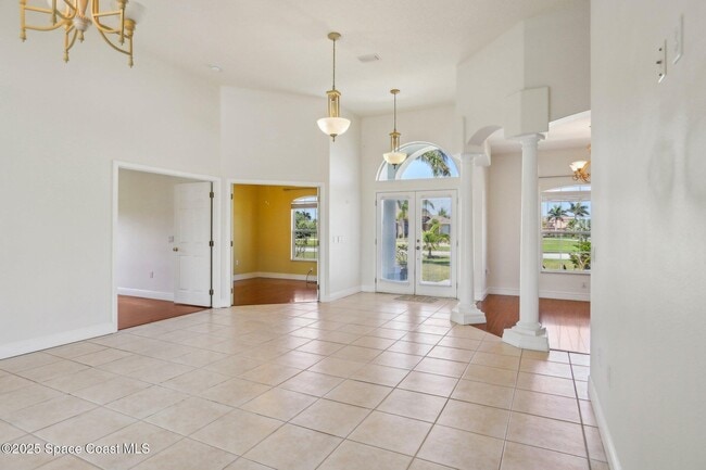 Building Photo - 929 Hialeah St