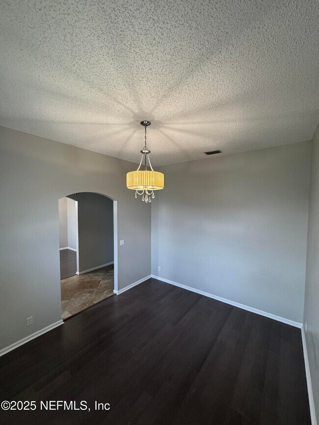 Building Photo - 12033 Walkers Glen Ln N