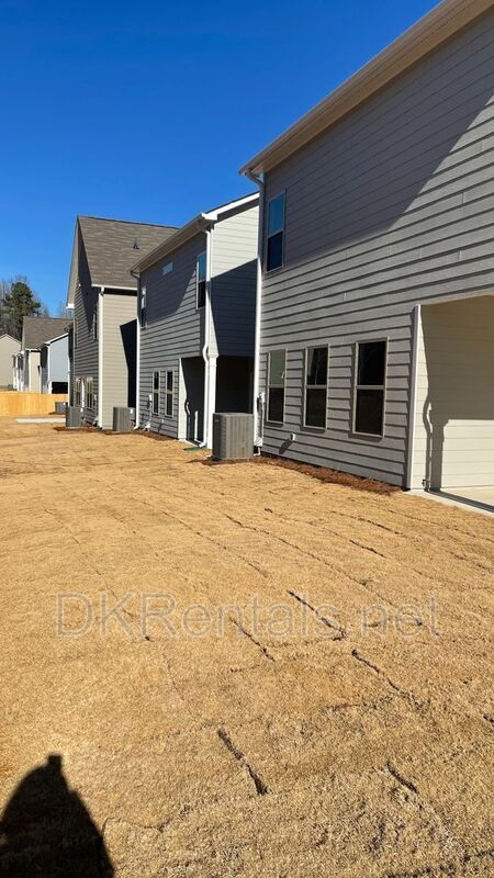 Building Photo - 135 Bryon Ln