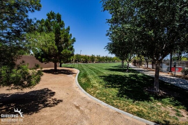 Building Photo - Stunning 4Bdm 3Ba Two-Story Home in the In...