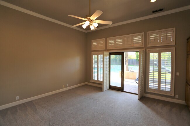 Building Photo - 320 Hartley Dr