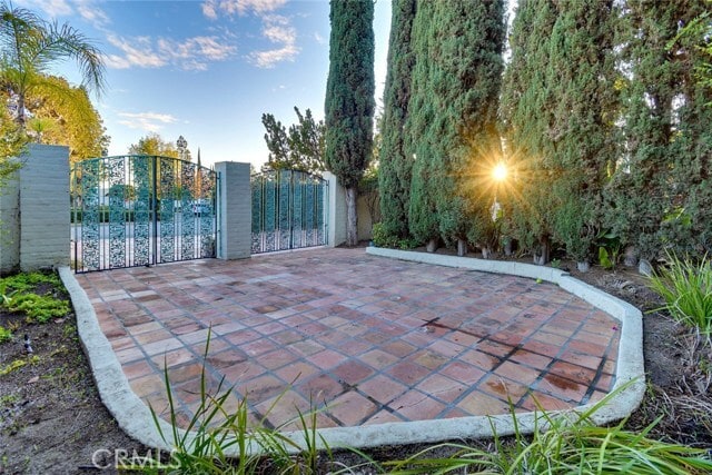 Building Photo - 31171 Paseo Acacia