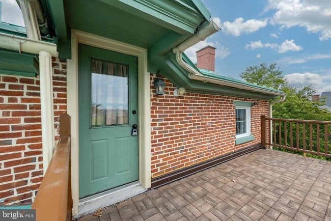 Building Photo - 397 W Ridge Pike