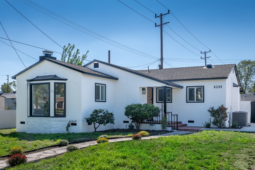 FRONT OF HOUSE - 1011 N Florence St