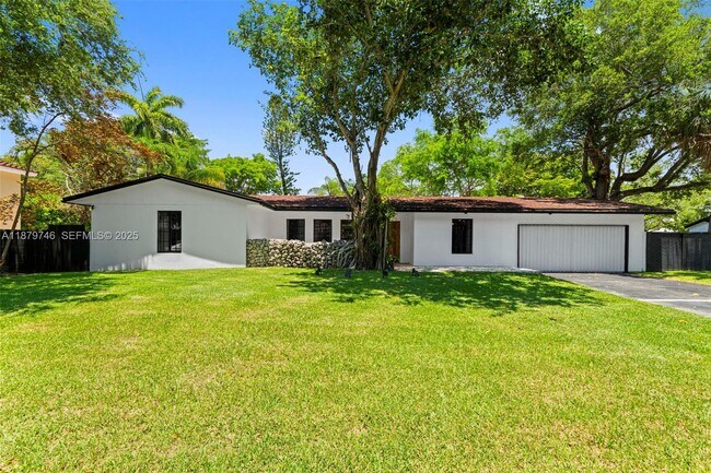 Building Photo - 15202 SW 80th Ave