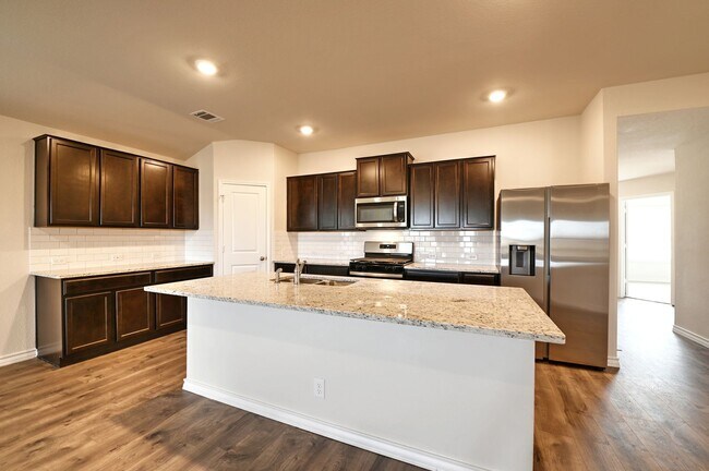 Building Photo - 13035 Minuet Sway