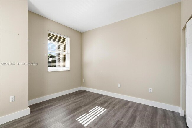 Building Photo - 2247 NE 42nd Ave