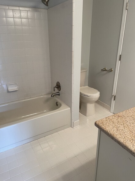Building Photo - 38589 Wellington Dr