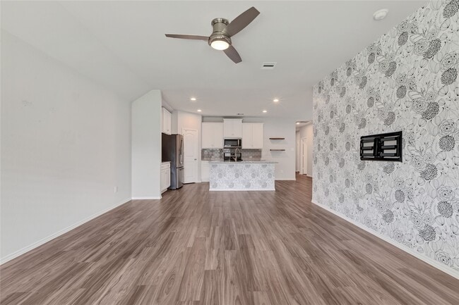 Building Photo - 16891 Pink Wintergreen Dr