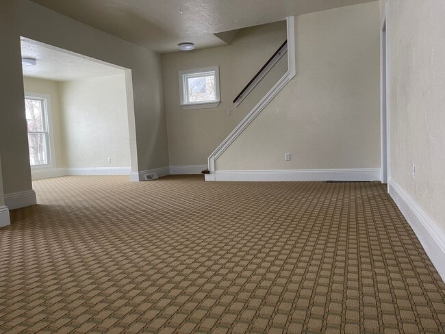 Building Photo - Completely Remodeled 3 Bedroom House