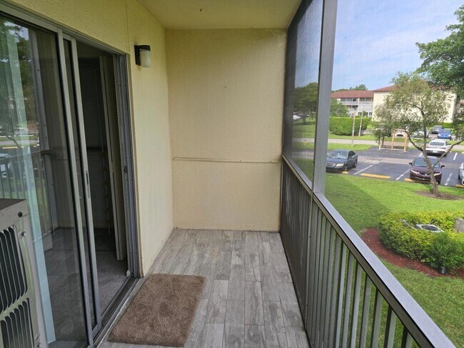 Building Photo - 151 SW 134th Way