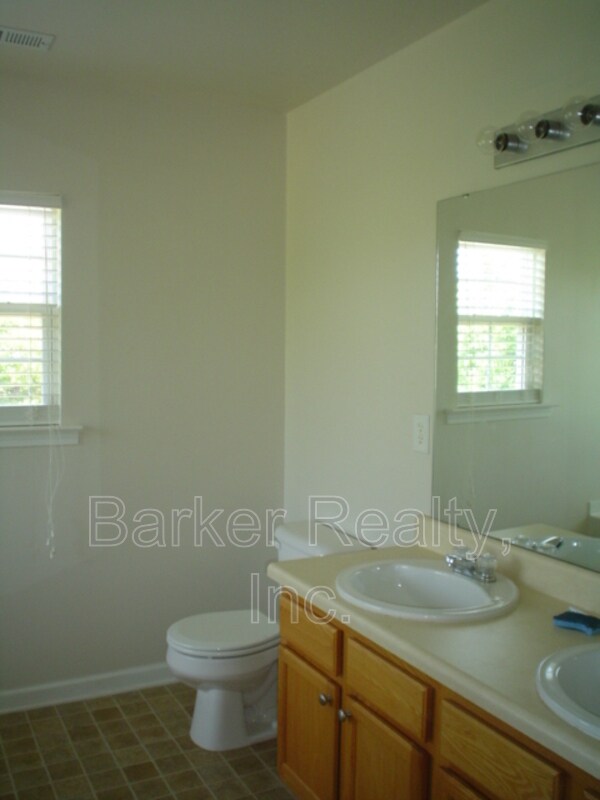 Building Photo - 6005 Namozine Ct
