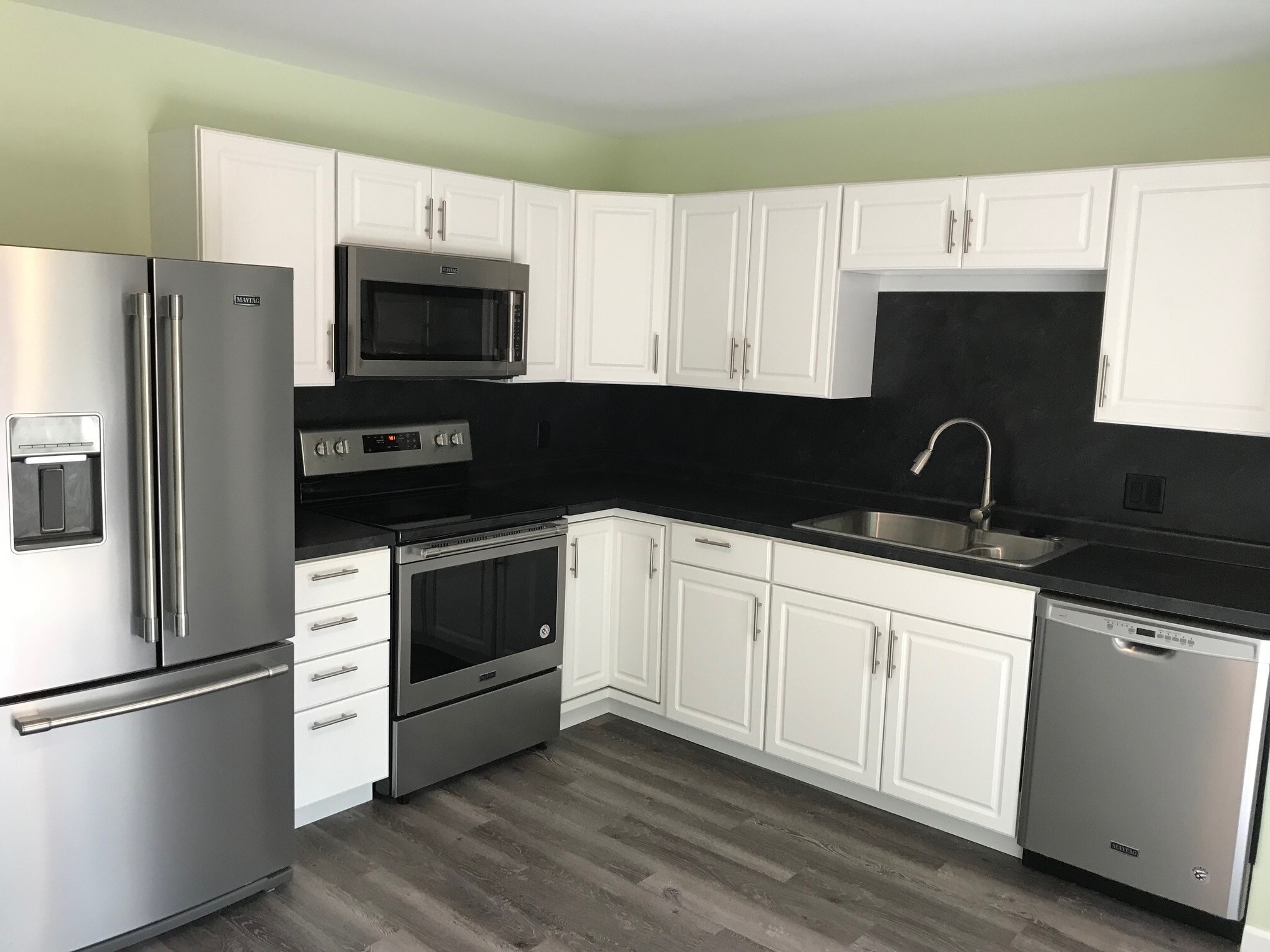 Building Photo - 18288 Swiss Dr