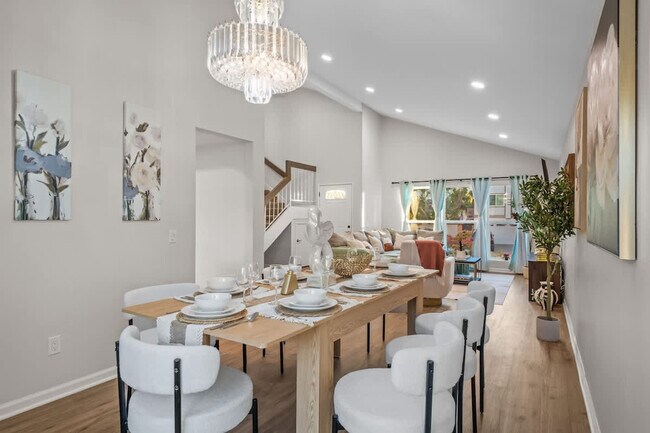 Building Photo - 13737 Via Tres Vistas