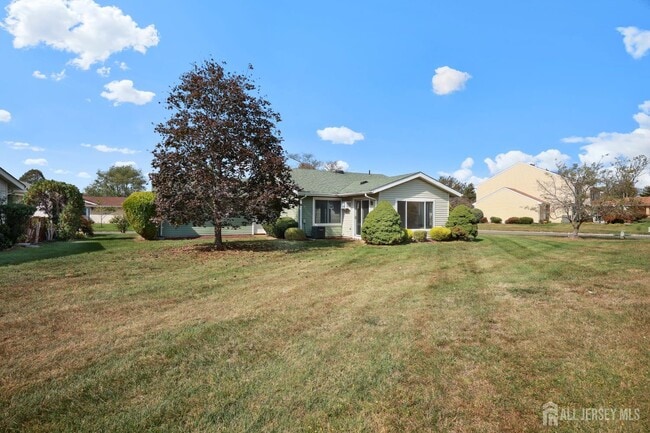 Building Photo - 351A Jutland Dr