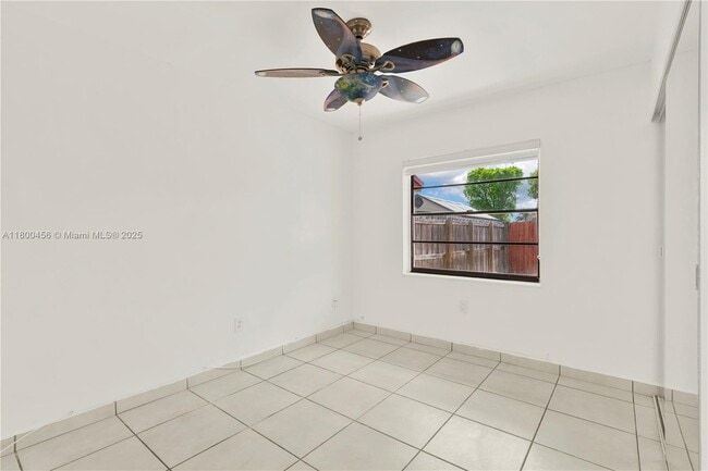 Building Photo - 7127 SW 154th Ct