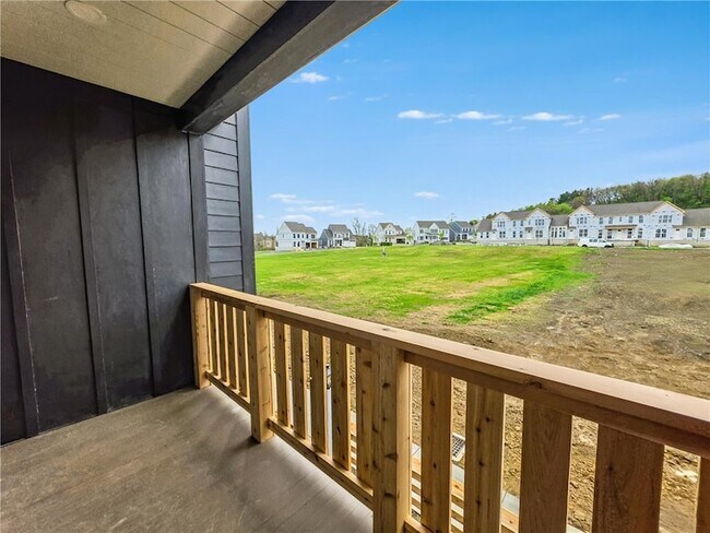 Building Photo - 317 Palisade Wy