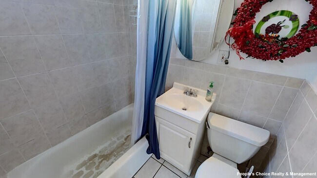 Building Photo - 52 Grove St