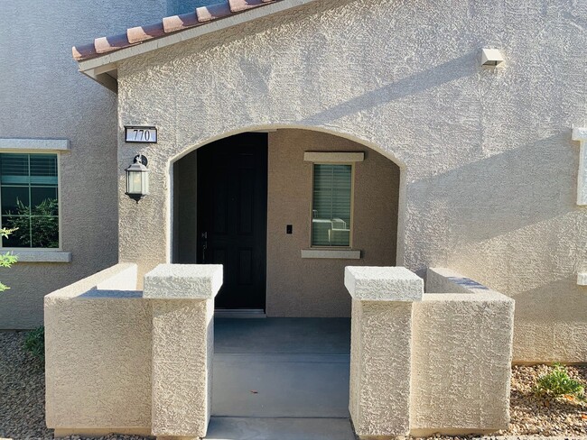 Primary Photo - Amazing 2 story townhouse for lease!