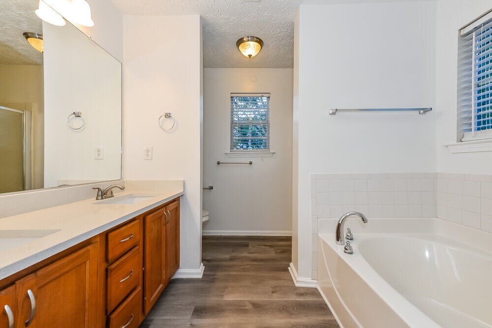 Building Photo - 1236 Jasmine Way