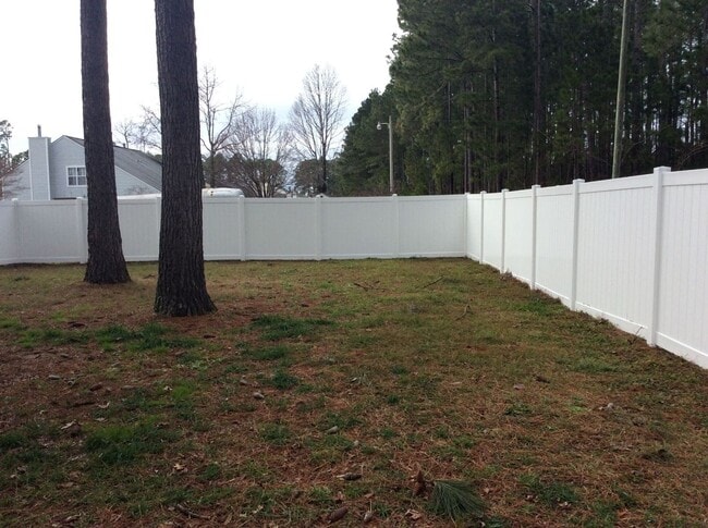 Building Photo - Nice Duplex in Havelock