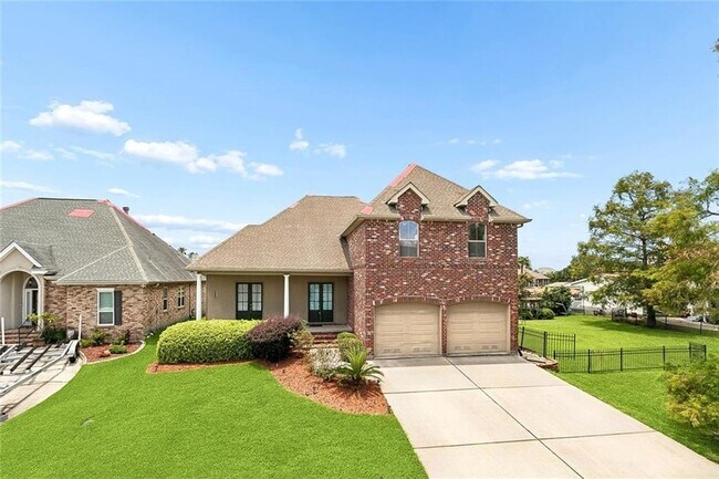 Building Photo - 108 Valiant Ln