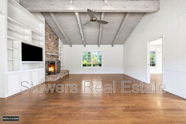 Building Photo - 31 Mott Dr