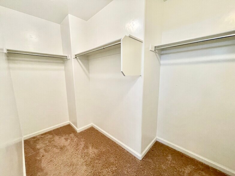 Building Photo - 3859 W Young Lucerne Cir