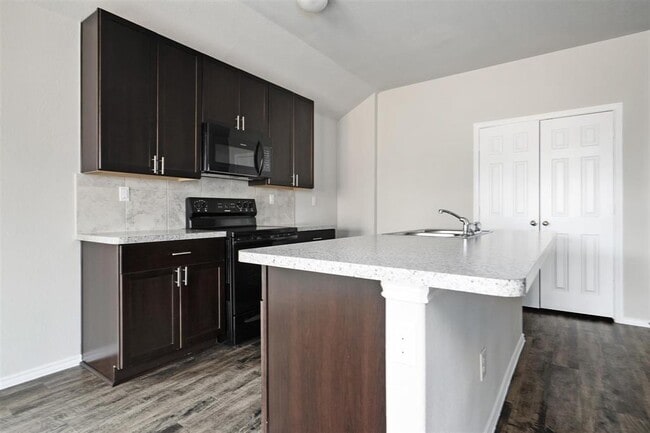 Building Photo - 23431 Dovetail Colony Ct