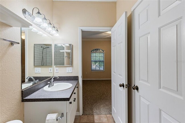 Building Photo - 2250 Portofino Pl