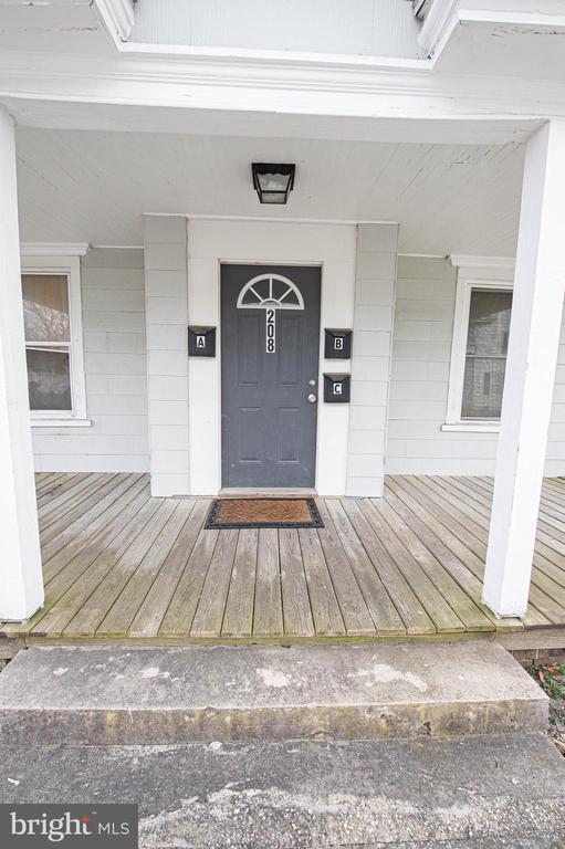 Building Photo - 208 E East St