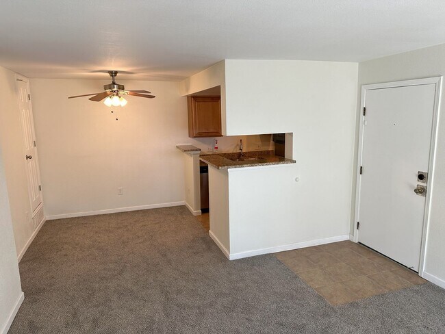 Building Photo - Brandychase at Eastmoor Park 2 Bed 2 Bath Condo!