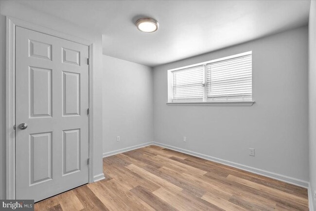 Building Photo - 318 10th St