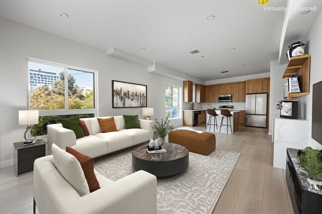 Building Photo - Luxurious 3-Bed + 3.5-Bath Modern Home in ...