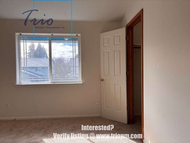 Building Photo - 457 Autumn Ave