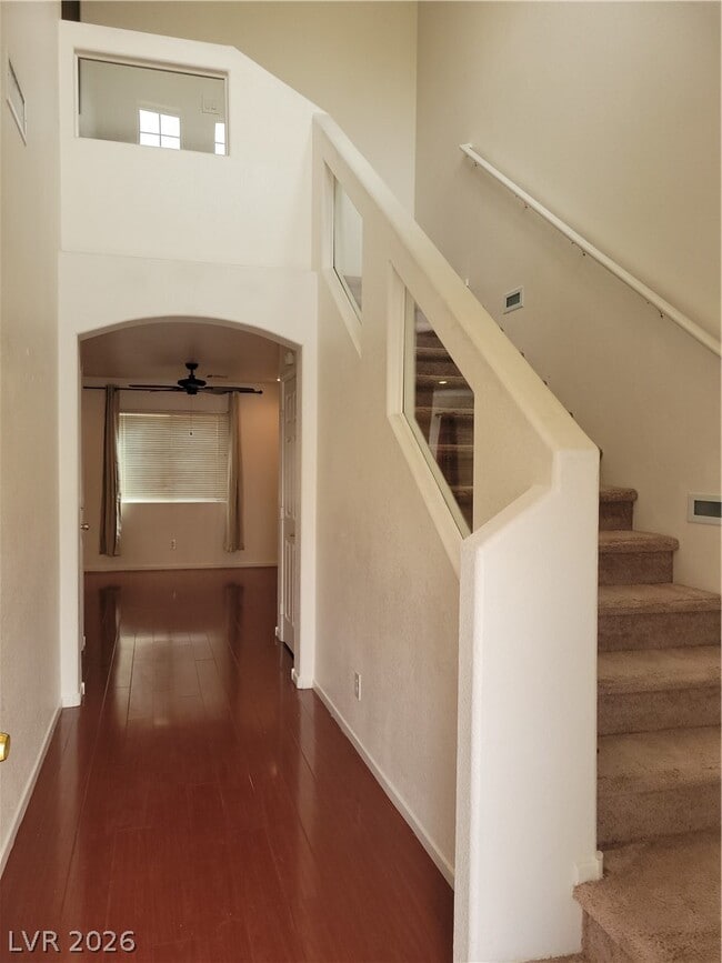 Building Photo - 9275 Hollander Ave