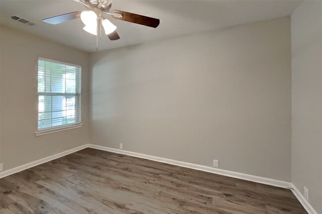 Building Photo - 4714 Pin Oak Creek Ln