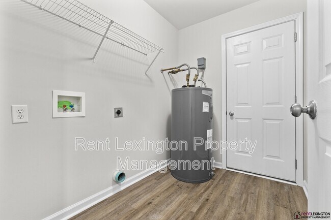 Building Photo - 2297 Spurr Rd
