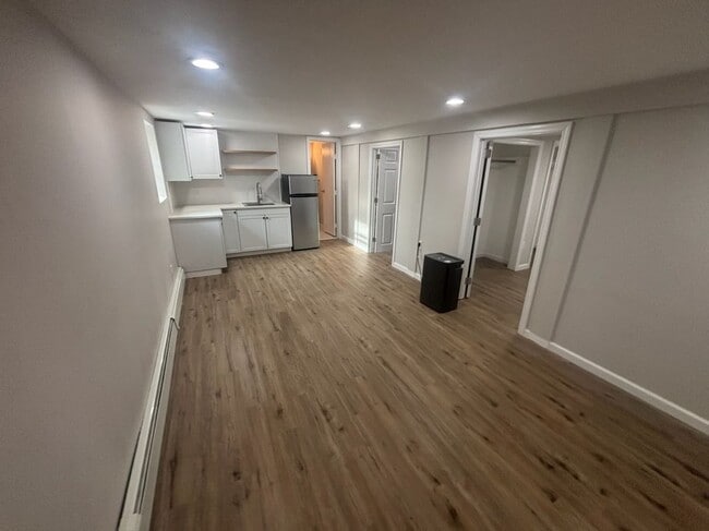 Building Photo - 1159 Joselson Ave