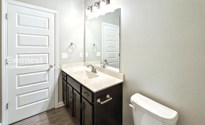 Building Photo - 115 Kretzer Ct