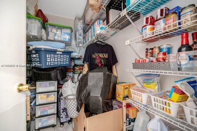 Building Photo - 9912 Hammocks Blvd