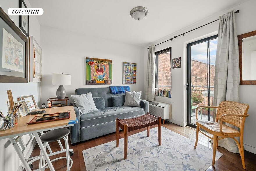 Building Photo - 138 Seeley St