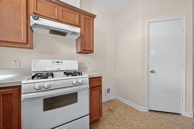 Building Photo - 8042 Montague Manor Ln