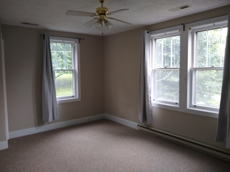 Master Bedroom - 1726 Washington St E