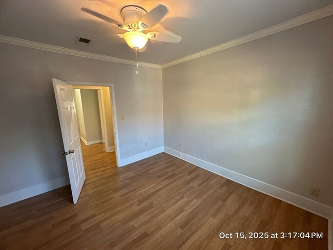 Building Photo - RHODES AREA 4 Bedroom /2.5 Bath House! Gorgeous New Floors
