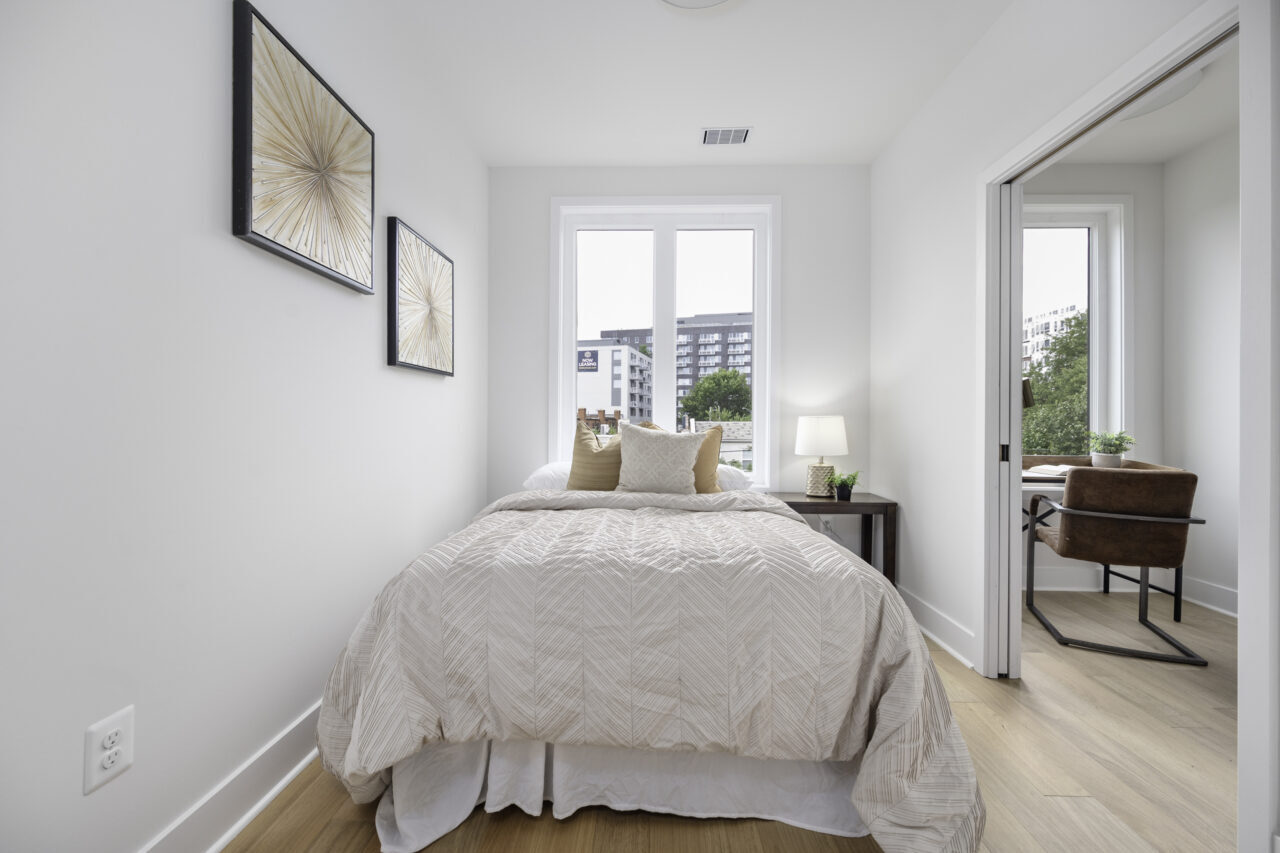 Building Photo - 771 18th St NE