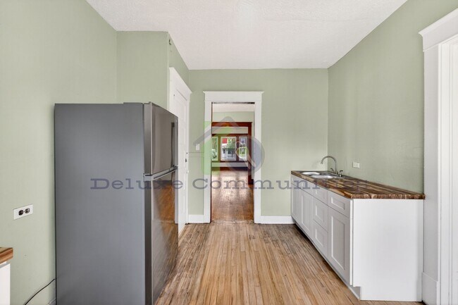 Building Photo - REMODELED 2 BEDROOM!! Move in Ready- Close to Cherry Hill