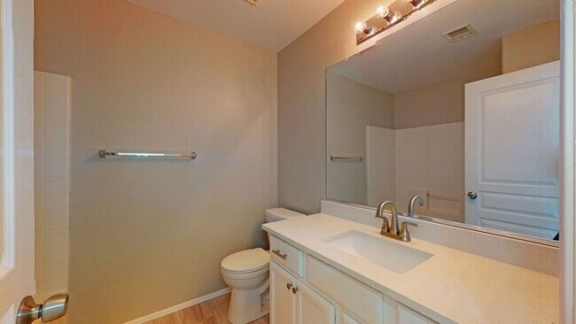 Building Photo - 3830 E Kroll Dr