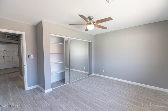 Building Photo - 1224 E Campus Dr